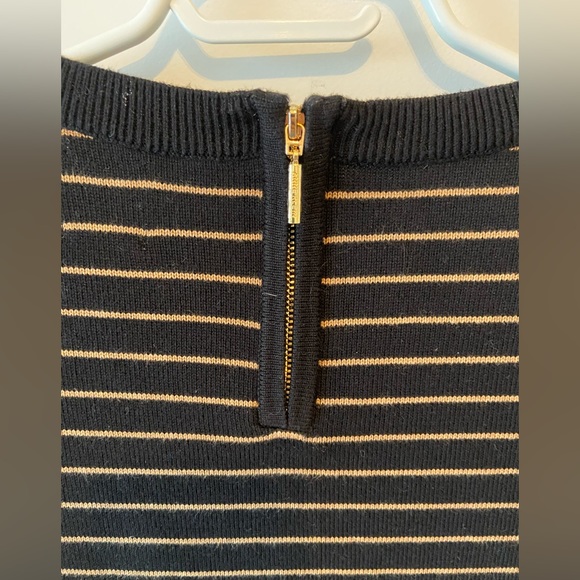 Anne Klein - Size Small - Beige/black patterned top with quarter length sleeves - Picture 6 of 9